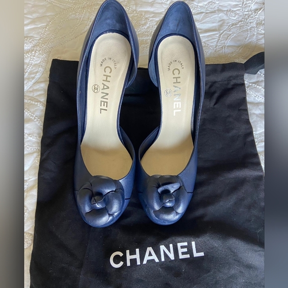 chanel leather heels - Picture 1 of 16